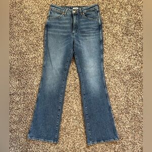 Wrangler Women's Medium Blue Flare Jeans